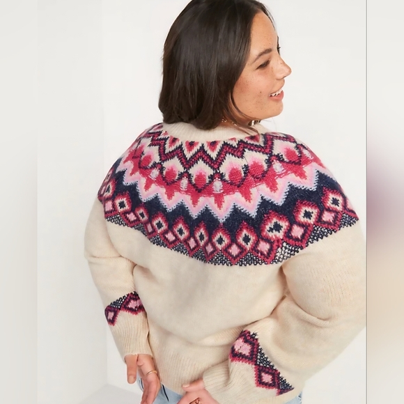 Old Navy Women's Beige and Red Patterned Sweater - Picture 8 of 9